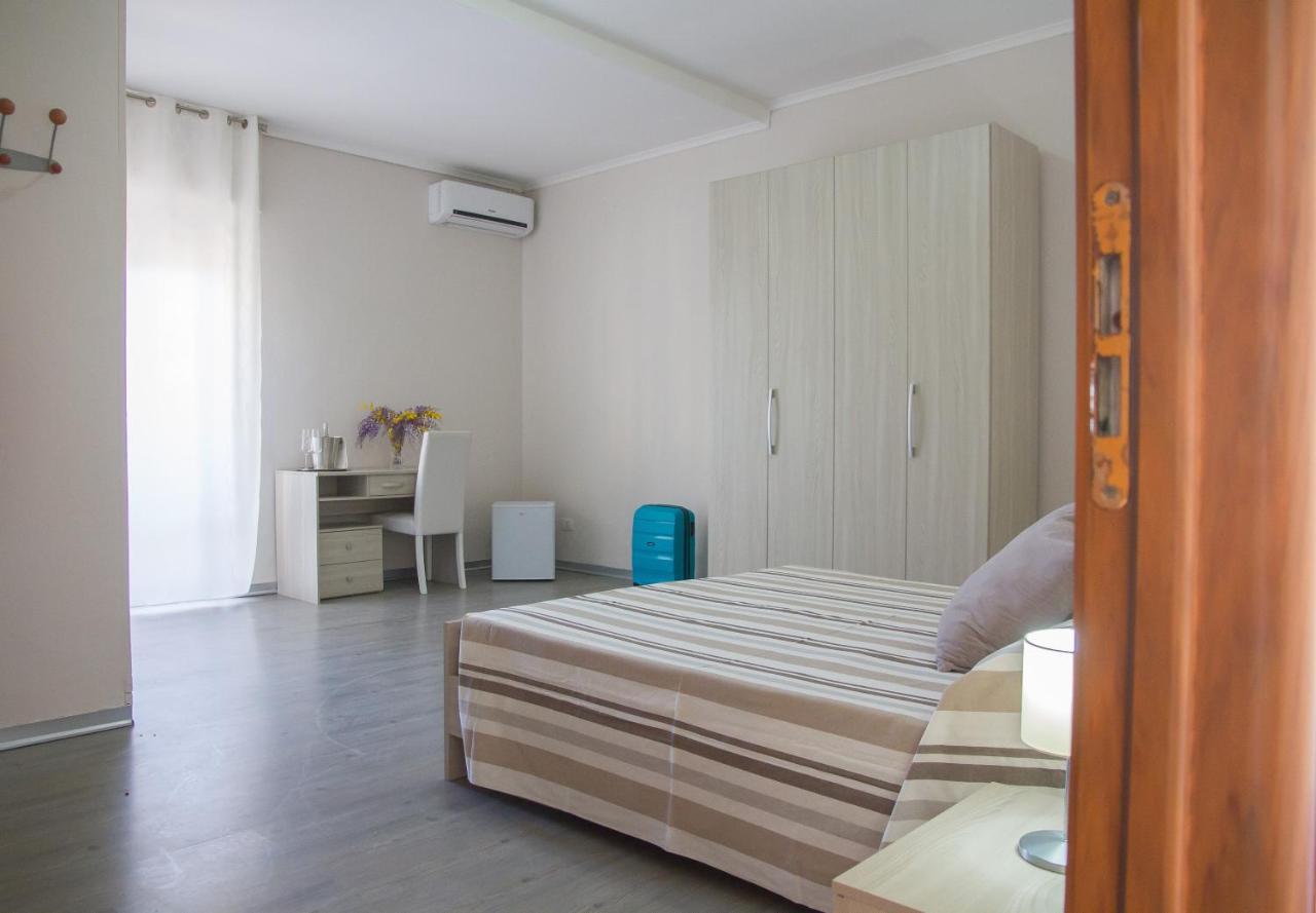 Bluriva Hotel Cirò Marina Buitenkant foto