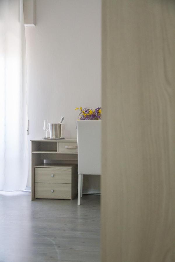 Bluriva Hotel Cirò Marina Buitenkant foto