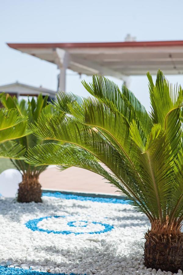Bluriva Hotel Cirò Marina Buitenkant foto